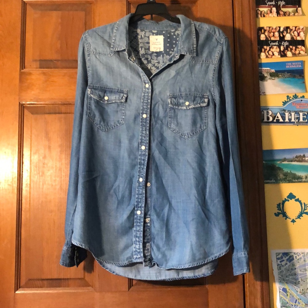 American Eagle chambray shirt